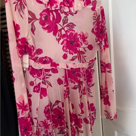 Free People Pink Floral Tie-Front Boho top NWT - Picture 2 of 5